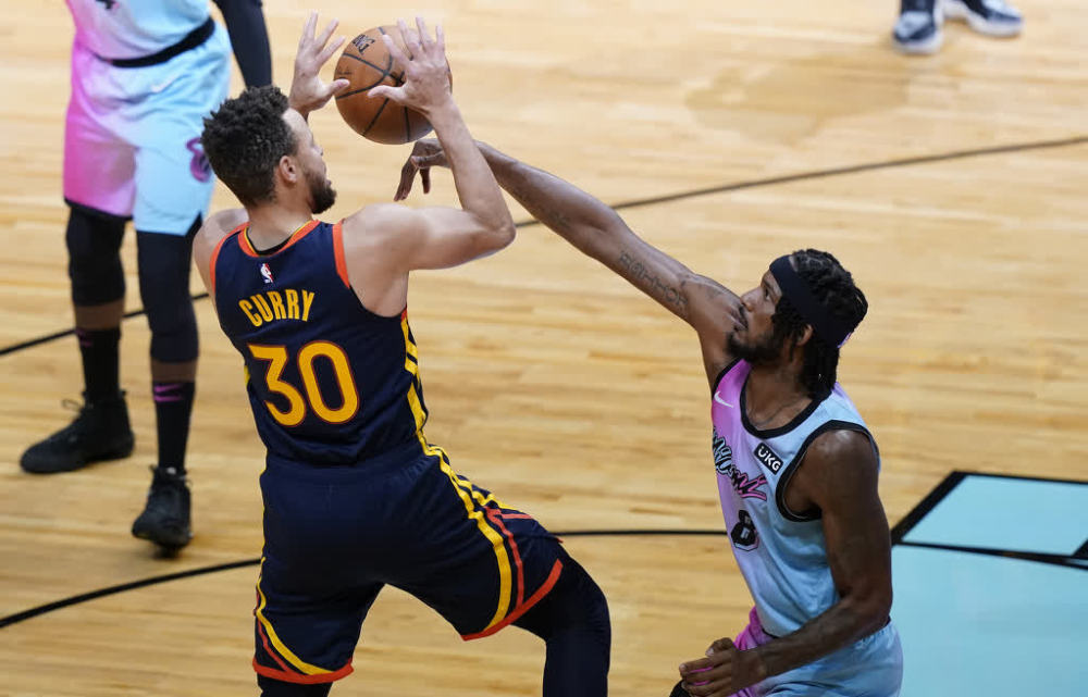 南宫28- 库里在尤文图斯比赛中赛况扑朔迷离山东泰山围绕欧篮联内部沟通，巴特勒与70激战拜仁分钟直接炸裂