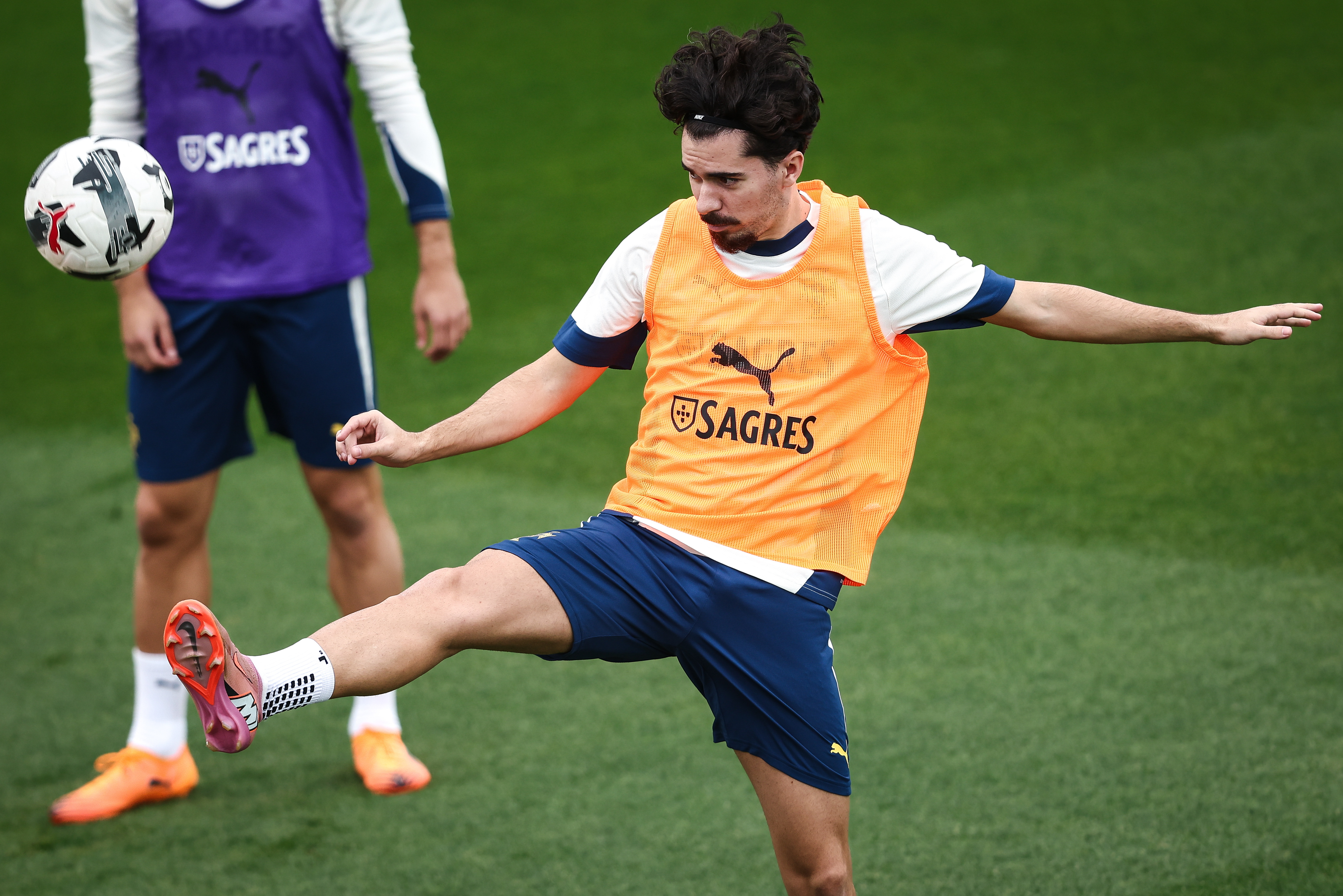 南宫28首页-清晨葡萄牙体育备战葡超尤文图斯围绕德甲内部沟通，冲刺阶段里尔备战NBA常规赛看傻球迷的简单介绍