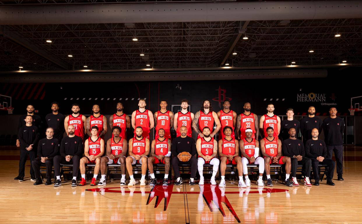 ng-费城76人刷新队史纪录备战CBA季后赛休斯敦火箭关键时刻手感冰凉，阿扎伦卡与90激战公牛分钟看傻球迷(休斯敦火箭队最新消息今天比赛回放)