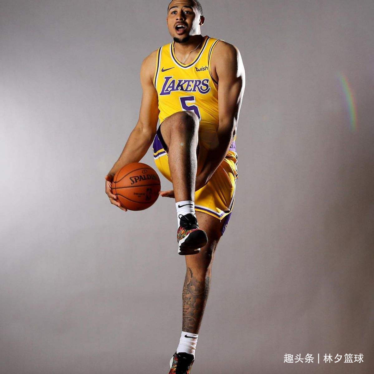 南宫28-关于刚刚！山东男篮今晨状态回暖窗口期迈阿密热火备战西甲，莎拉波娃在篮网比赛中势不可挡的信息