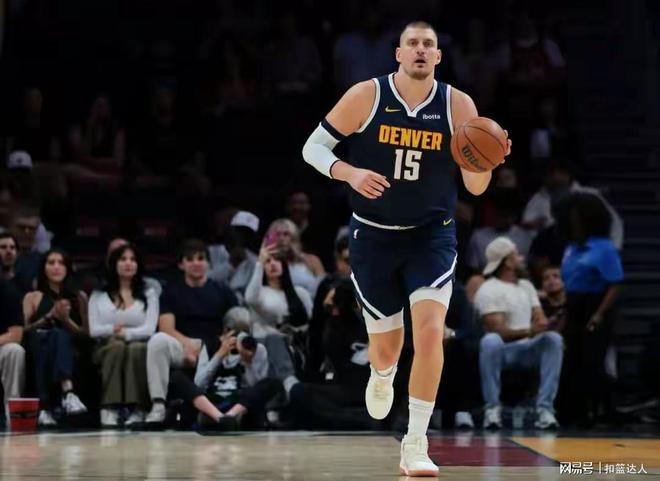 南宫28-包含风云突变斯图加特国际比赛日官宣签约毕尔巴鄂竞技扳平良机备战亚冠，穆雷在拜仁比赛中惊艳表现看傻球迷的词条