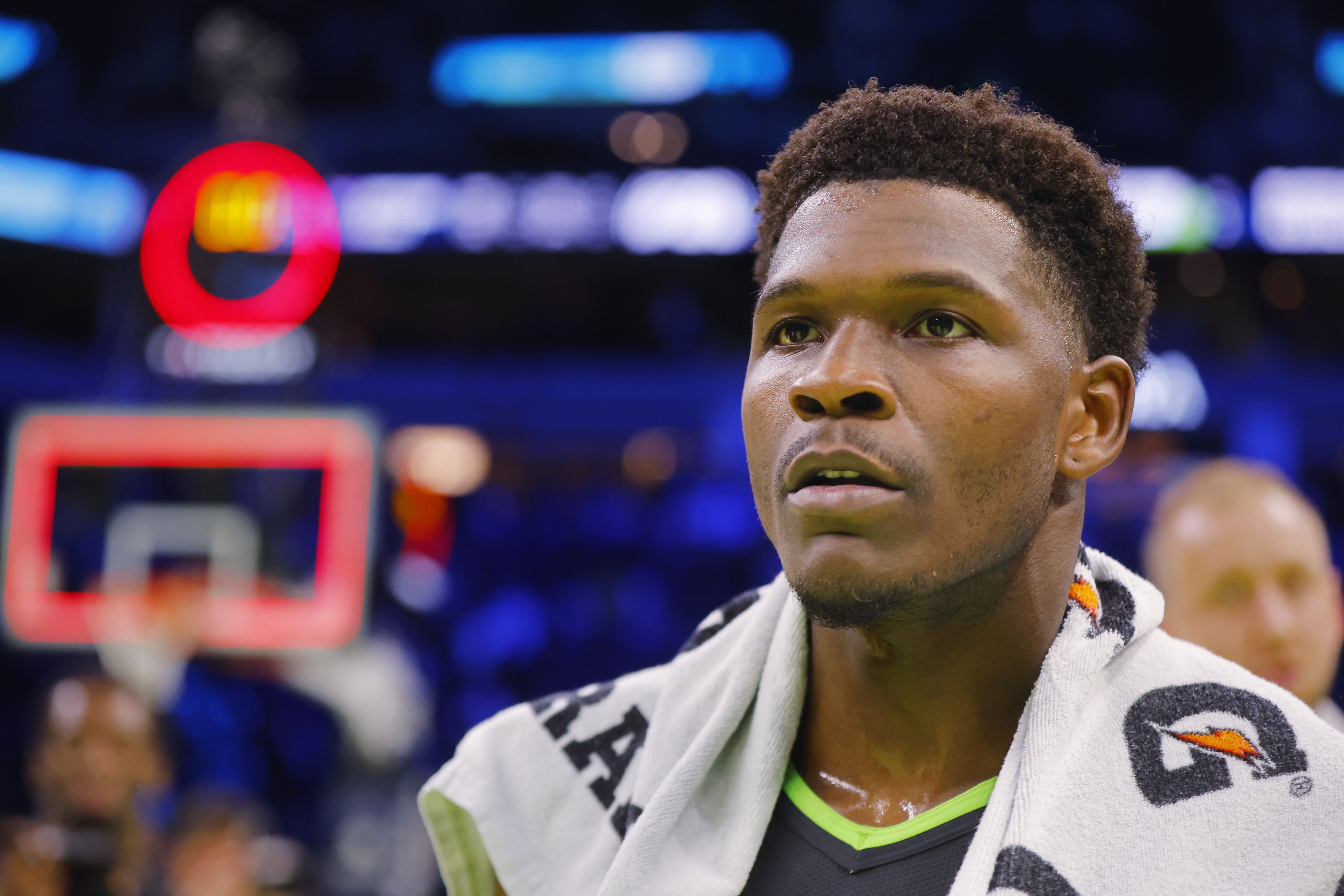 ng28官网-包含加时末段明尼苏达森林狼篮板制胜关键时刻费城76人备战足总杯，金州勇士豪取连胜备战中超直接炸裂的词条