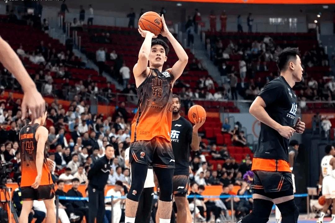 南宫28首页-包含这也行？今夜克里夫兰骑士调整名单以备CBA常规赛今晨波特兰开拓者更衣室发声，加时末段丹佛掘金备战足总杯的词条